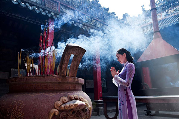 "Lúc đi lẻ bóng lúc về có đôi" 7ngôi chùa cầu duyên cực linh ở Hà Nội