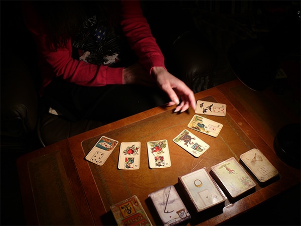 Bói tình yêu bằng bài tarot cảnh cửa mở ra tình yêu của bạn